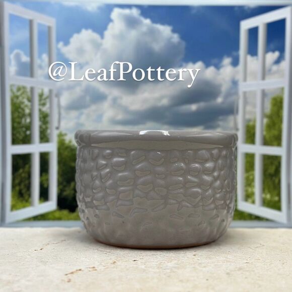 River Rock Gray Clay/Ceramic Planter Pot with drainage hole - Picture 7 of 9